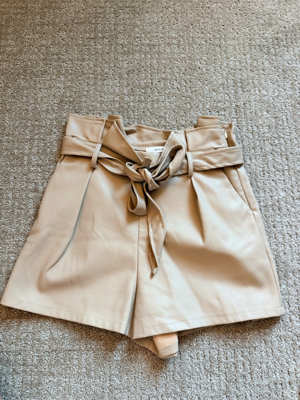 Women’s Leather High-Waist Tie-Belt Shorts in Beige